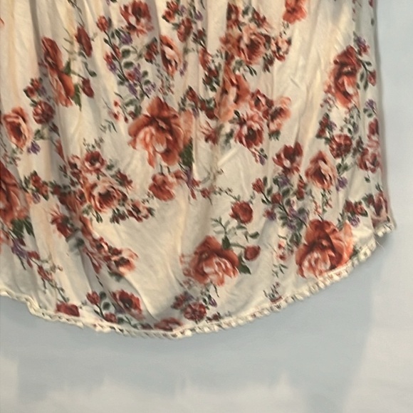 Liberty love, cold shoulder floral cotton tee - Picture 4 of 5